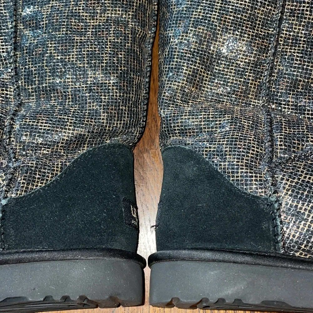 UGG Metallic Silver and Black Patterned Winter Boots - Picture 16 of 16